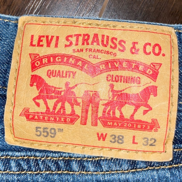 Levi 559 Relaxed Straight Jean - Picture 4 of 6